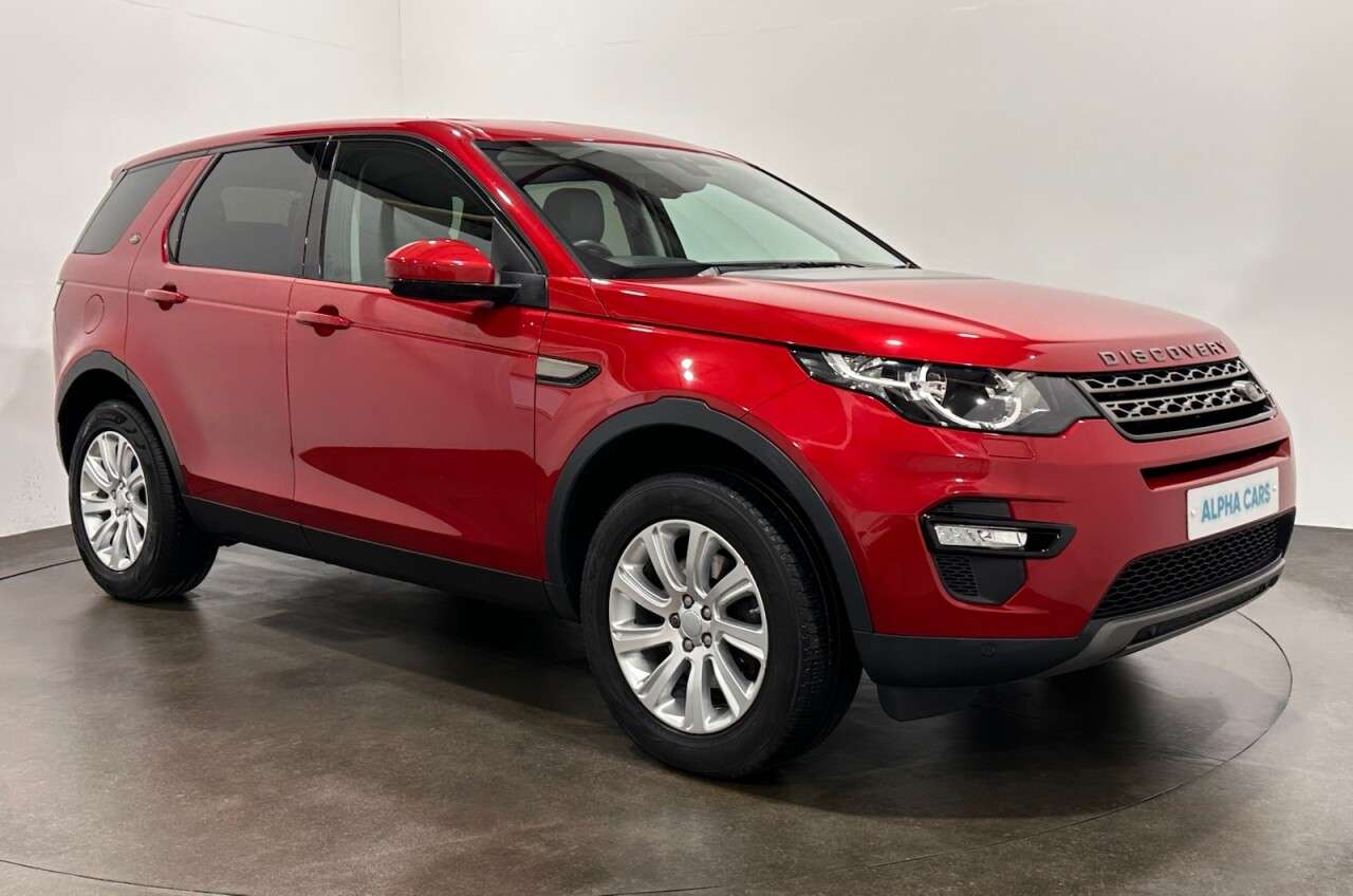 A 2016 LAND ROVER DISCOVERY SPORT 2.0 TD4 SE Tech SUV 5dr Diesel Auto 4WD Euro 6 (s/s) (180 ps) 7 Seater A 2016 LAND ROVER DISCOVERY SPORT 2.0 TD4 SE Tech SUV 5dr Diesel Auto 4WD Euro 6 (s/s) (180 ps) 7 Seater