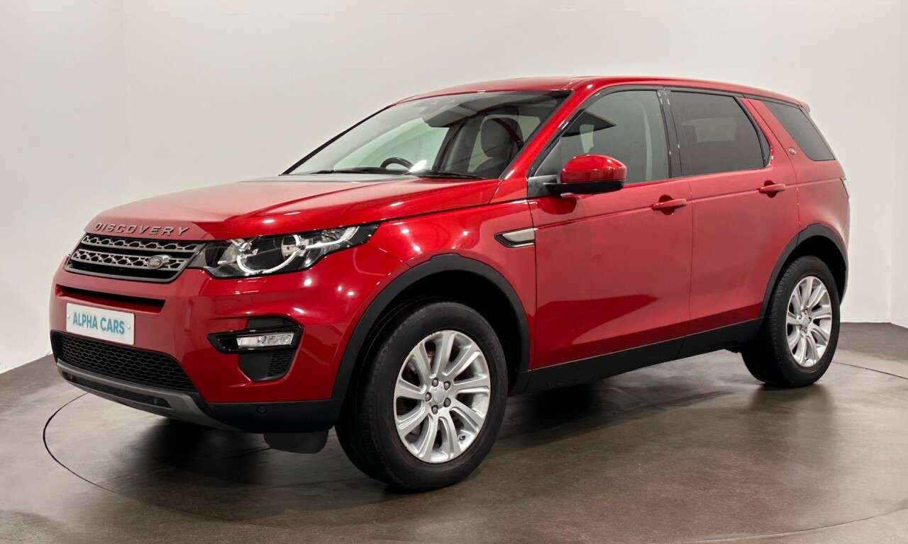 A 2016 LAND ROVER DISCOVERY SPORT 2.0 TD4 SE Tech SUV 5dr Diesel Auto 4WD Euro 6 (s/s) (180 ps) 7 Seater A 2016 LAND ROVER DISCOVERY SPORT 2.0 TD4 SE Tech SUV 5dr Diesel Auto 4WD Euro 6 (s/s) (180 ps) 7 Seater