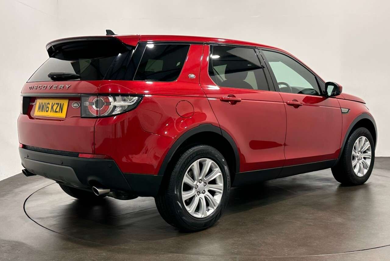 A 2016 LAND ROVER DISCOVERY SPORT 2.0 TD4 SE Tech SUV 5dr Diesel Auto 4WD Euro 6 (s/s) (180 ps) 7 Seater A 2016 LAND ROVER DISCOVERY SPORT 2.0 TD4 SE Tech SUV 5dr Diesel Auto 4WD Euro 6 (s/s) (180 ps) 7 Seater