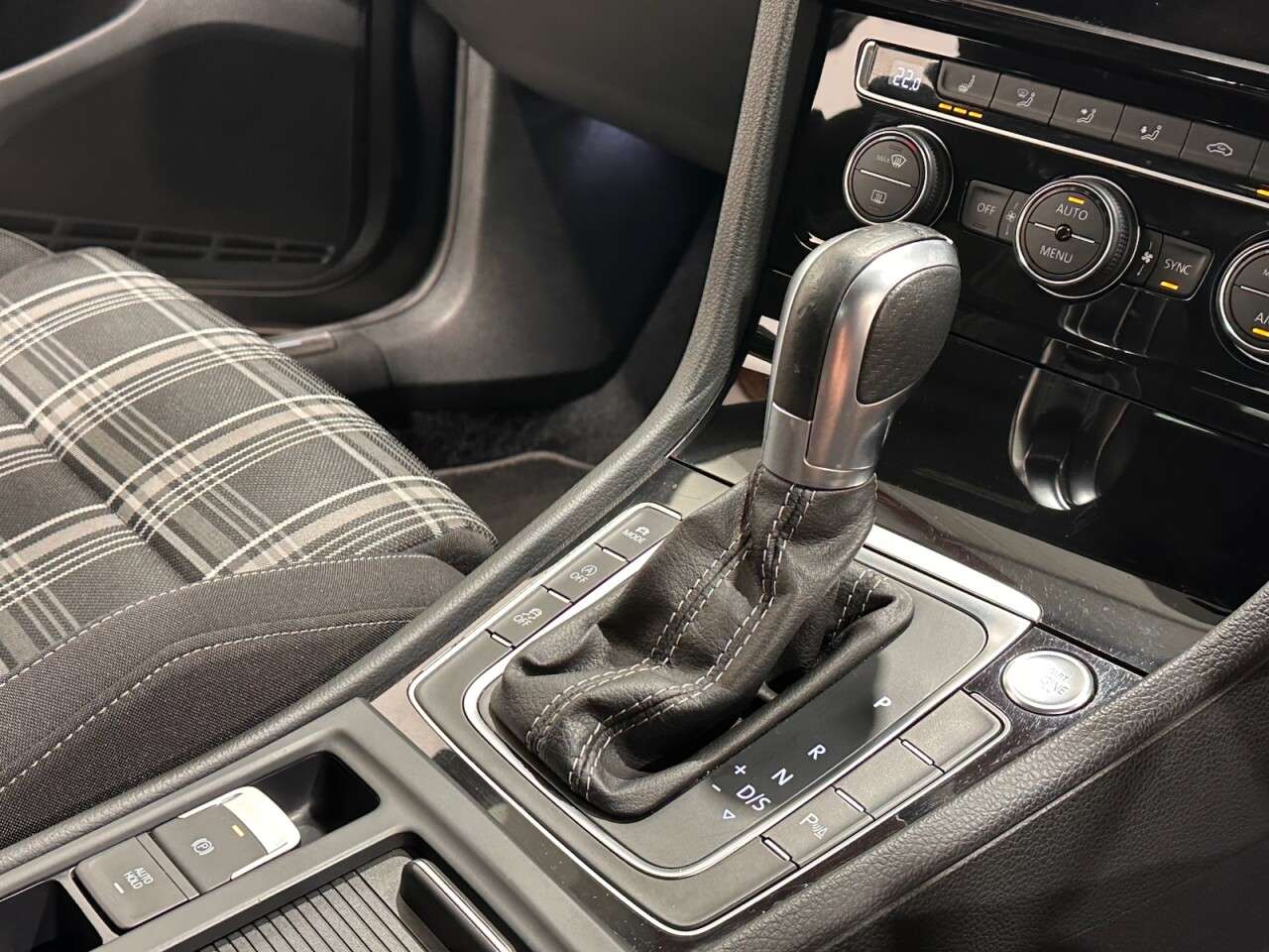 2019 VOLKSWAGEN GOLF 2019 VOLKSWAGEN GOLF