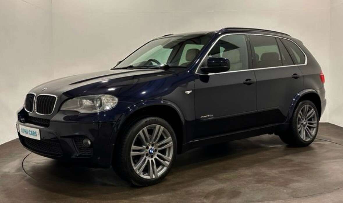 A 2010 BMW X5 3.0 30d M Sport SUV 5dr Diesel Steptronic xDrive Euro 5 (245 ps) Low Mileag A 2010 BMW X5 3.0 30d M Sport SUV 5dr Diesel Steptronic xDrive Euro 5 (245 ps) Low Mileag