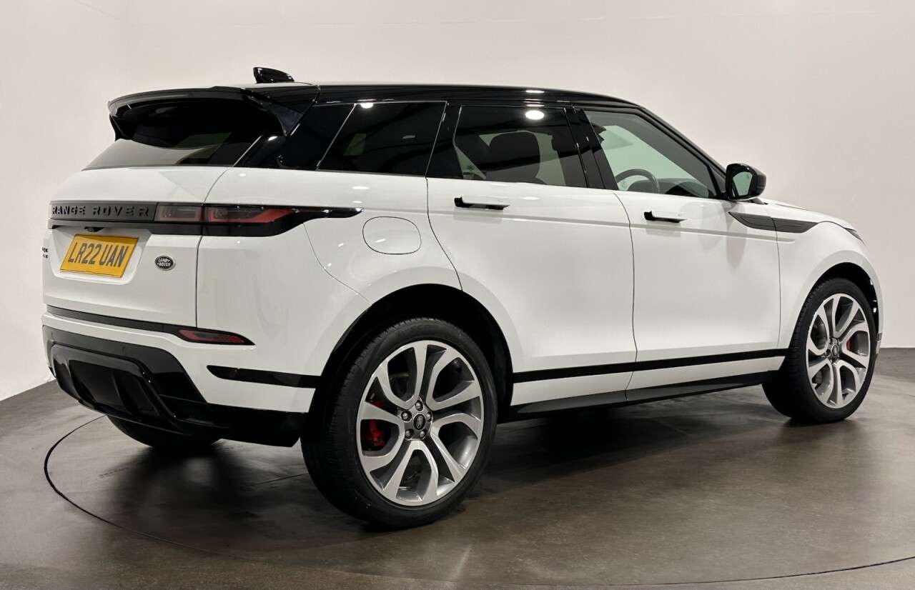 A 2022 LAND ROVER RANGE ROVER EVOQUE 2.0 D200 MHEV Autobiography SUV 5dr Diesel Auto 4WD Euro 6 (s/s) (204 ps) A 2022 LAND ROVER RANGE ROVER EVOQUE 2.0 D200 MHEV Autobiography SUV 5dr Diesel Auto 4WD Euro 6 (s/s) (204 ps)