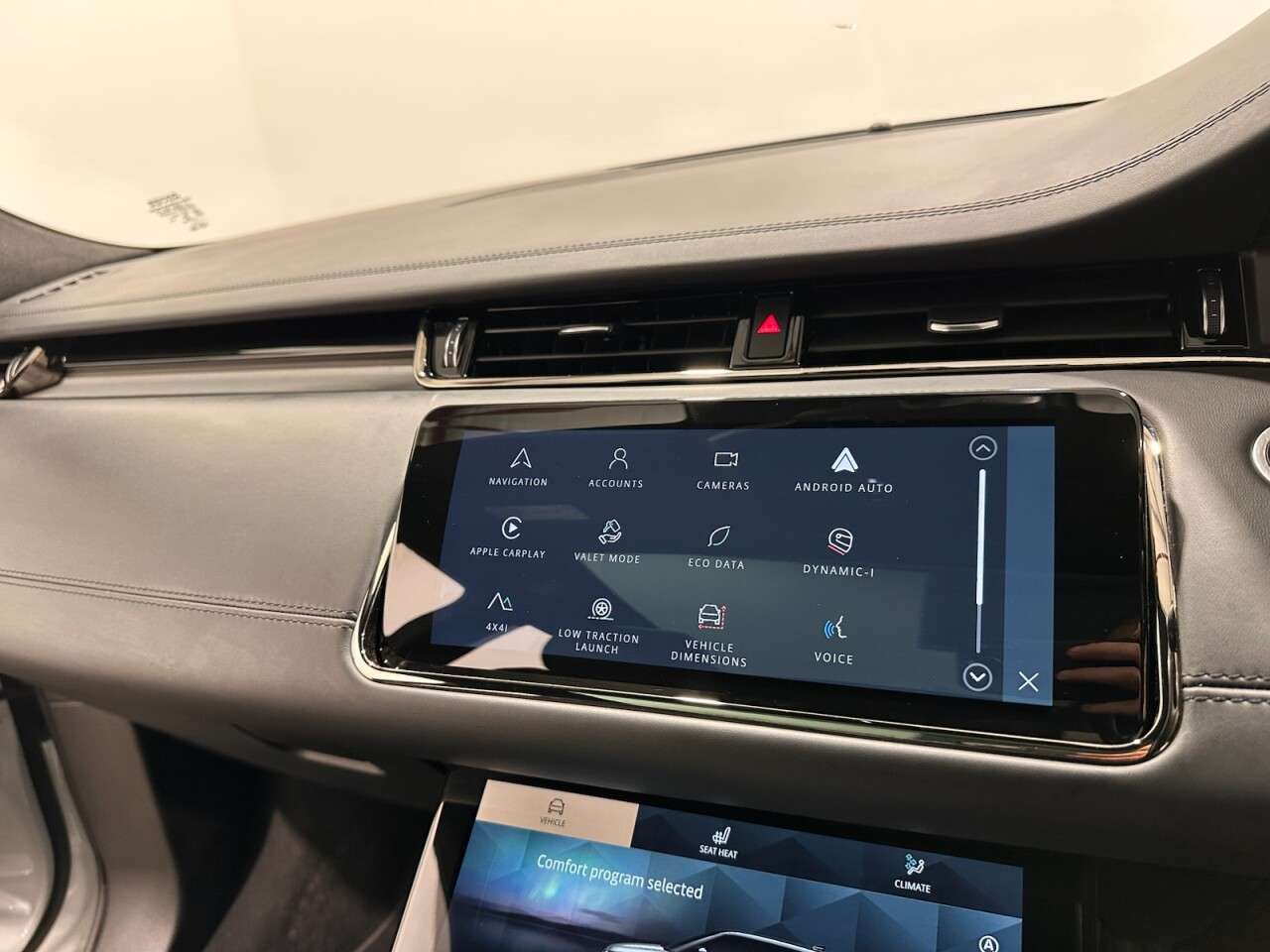 2022 LAND ROVER RANGE ROVER EVOQUE 2022 LAND ROVER RANGE ROVER EVOQUE