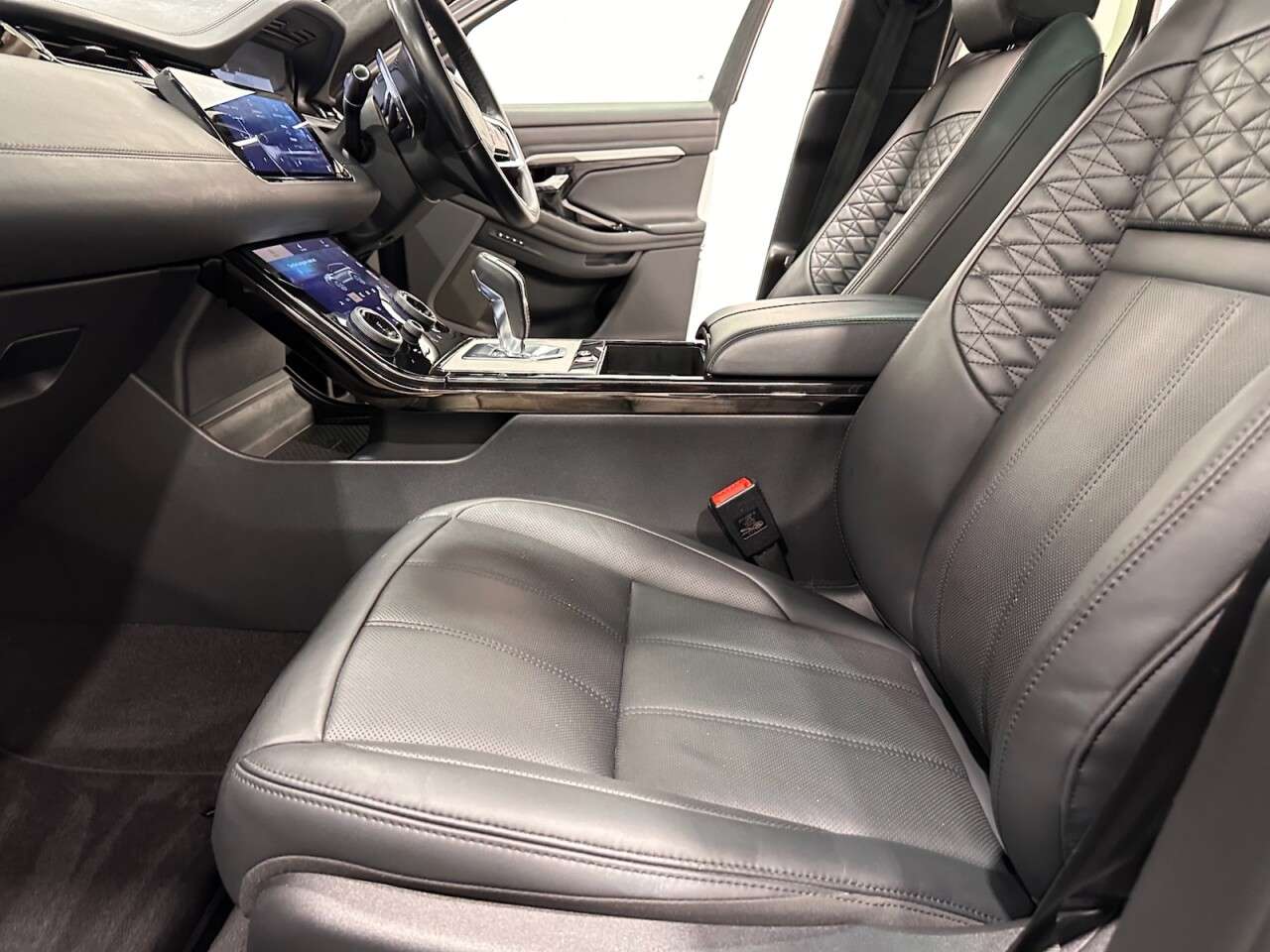 2022 LAND ROVER RANGE ROVER EVOQUE 2022 LAND ROVER RANGE ROVER EVOQUE