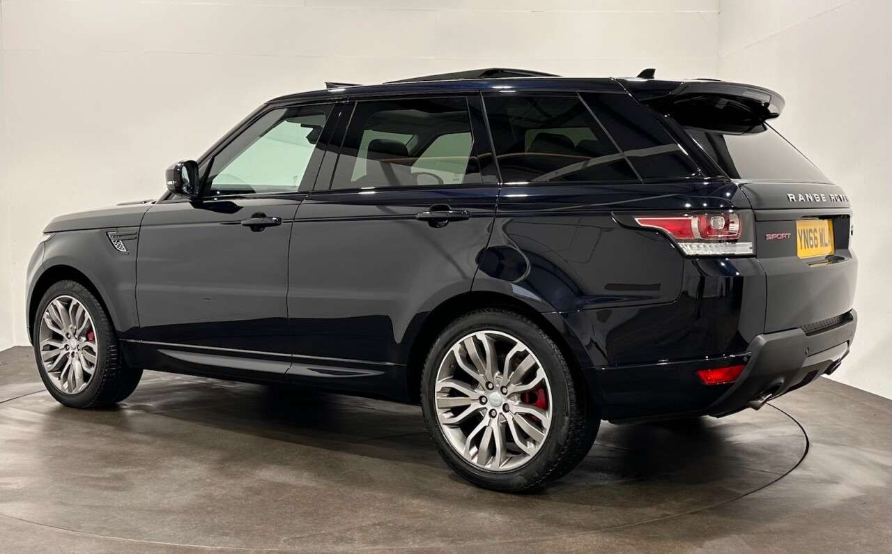 A 2016 LAND ROVER RANGE ROVER SPORT 3.0 SD V6 HSE Dynamic SUV 5dr Diesel Auto 4WD Euro 6 (s/s) (306 ps) A 2016 LAND ROVER RANGE ROVER SPORT 3.0 SD V6 HSE Dynamic SUV 5dr Diesel Auto 4WD Euro 6 (s/s) (306 ps)