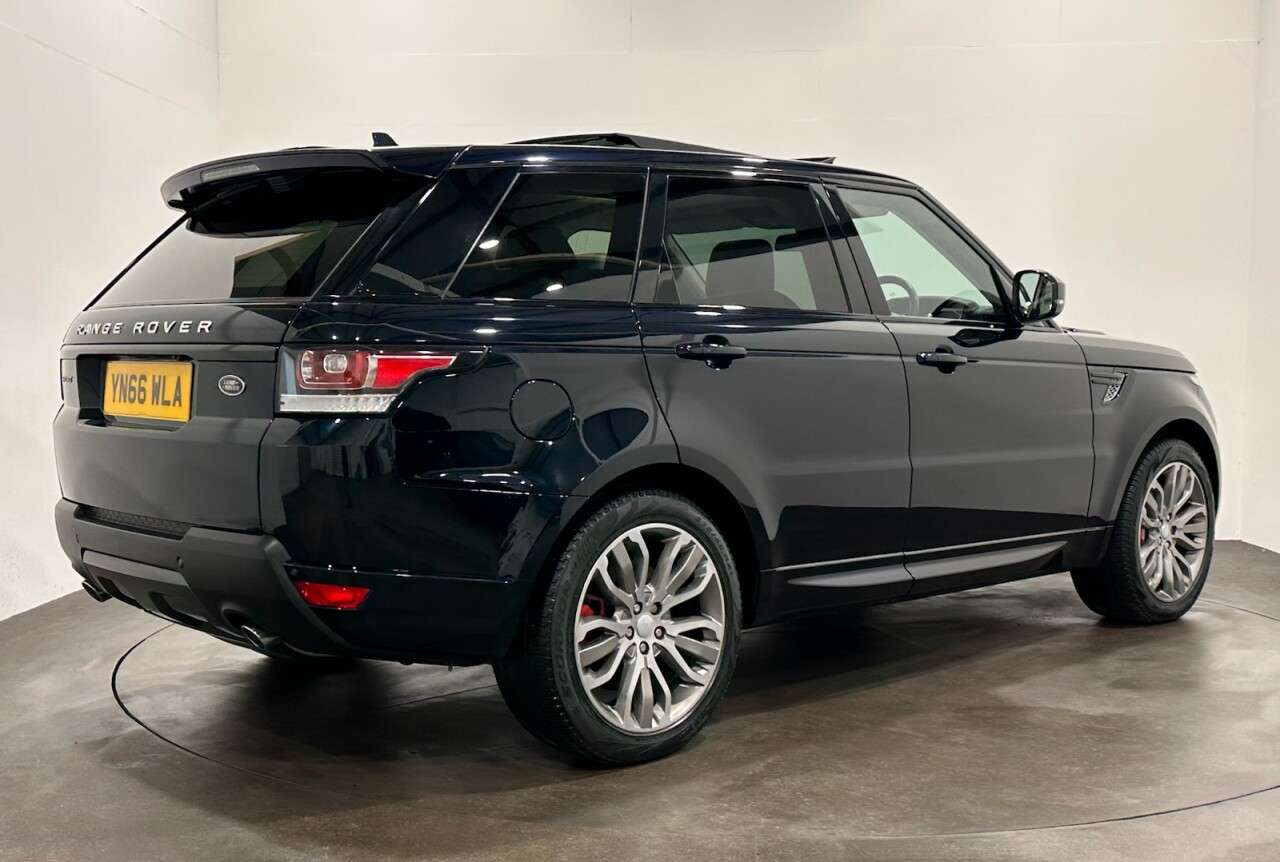 A 2016 LAND ROVER RANGE ROVER SPORT 3.0 SD V6 HSE Dynamic SUV 5dr Diesel Auto 4WD Euro 6 (s/s) (306 ps) A 2016 LAND ROVER RANGE ROVER SPORT 3.0 SD V6 HSE Dynamic SUV 5dr Diesel Auto 4WD Euro 6 (s/s) (306 ps)