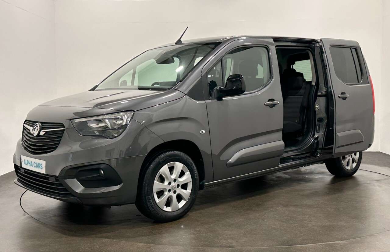 A 2022 VAUXHALL COMBO LIFE 1.5 Turbo D SE XL MPV 5dr Diesel Manual 6Spd Euro 6 (s/s) (7 Seat) (100 ps) A 2022 VAUXHALL COMBO LIFE 1.5 Turbo D SE XL MPV 5dr Diesel Manual 6Spd Euro 6 (s/s) (7 Seat) (100 ps)