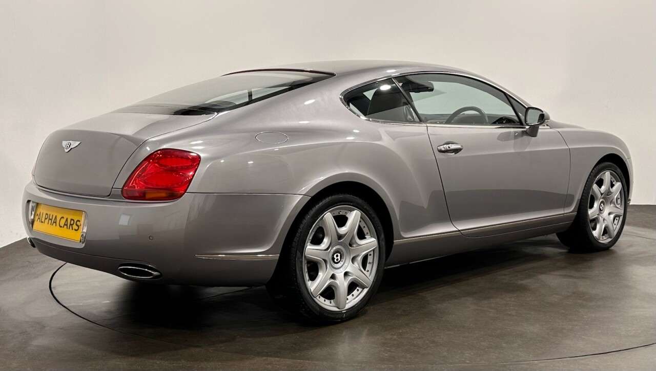 A 2007 BENTLEY CONTINENTAL 6.0 GT Coupe 2dr Petrol Automatic (410 g/km, 552 bhp) A 2007 BENTLEY CONTINENTAL 6.0 GT Coupe 2dr Petrol Automatic (410 g/km, 552 bhp)