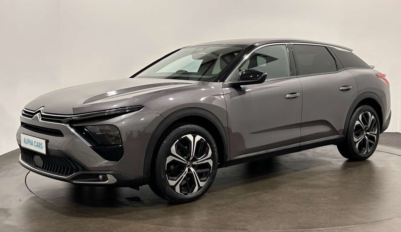 A 2022 CITROEN C5 X 1.2 PureTech Shine Hatchback 5dr Petrol EAT8 Euro 6 (s/s) (130 ps) A 2022 CITROEN C5 X 1.2 PureTech Shine Hatchback 5dr Petrol EAT8 Euro 6 (s/s) (130 ps)