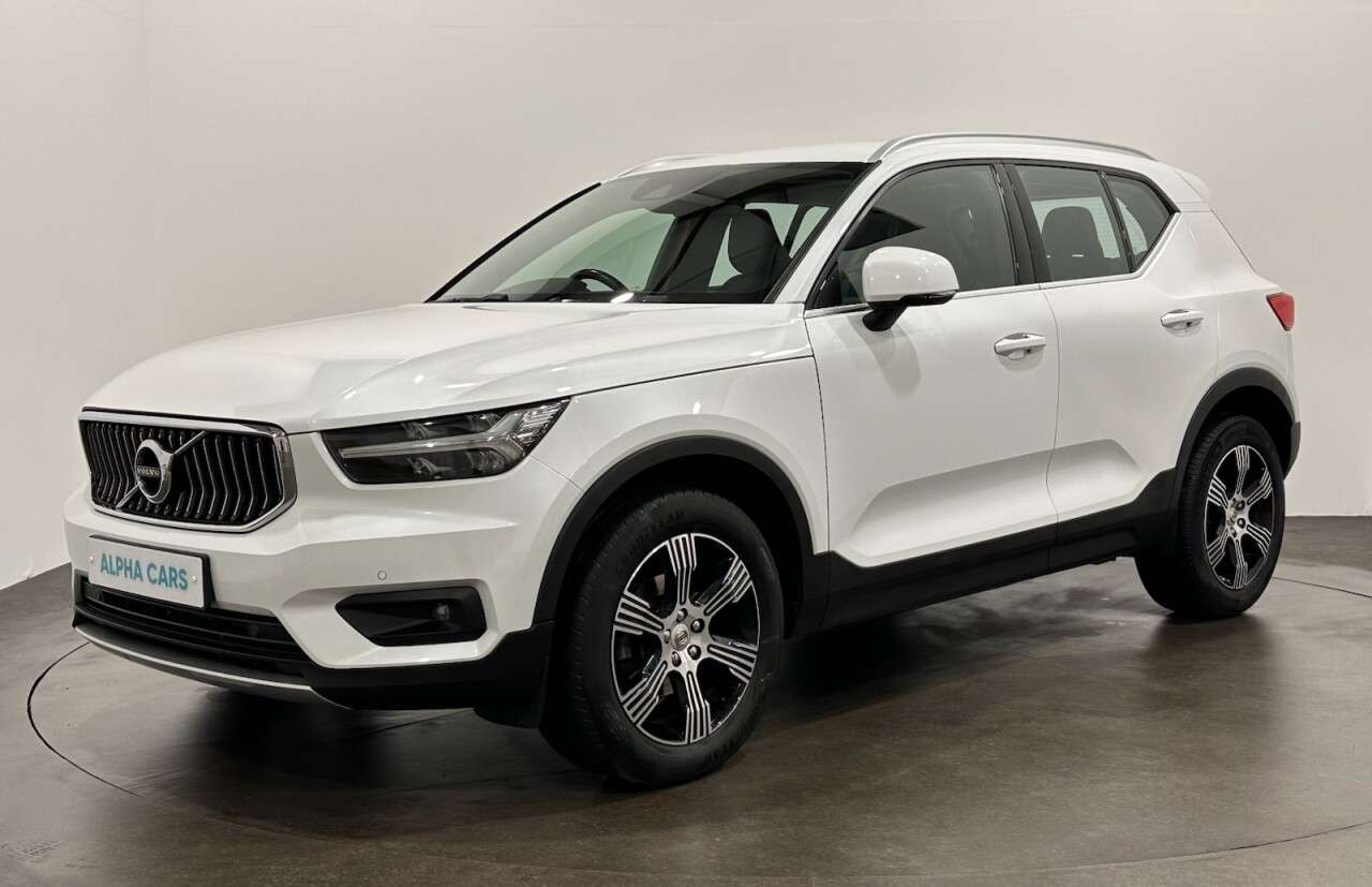 A 2020 VOLVO XC40 1.5 T3 Inscription SUV 5dr Petrol Manual Euro 6 (s/s) (163 ps) A 2020 VOLVO XC40 1.5 T3 Inscription SUV 5dr Petrol Manual Euro 6 (s/s) (163 ps)