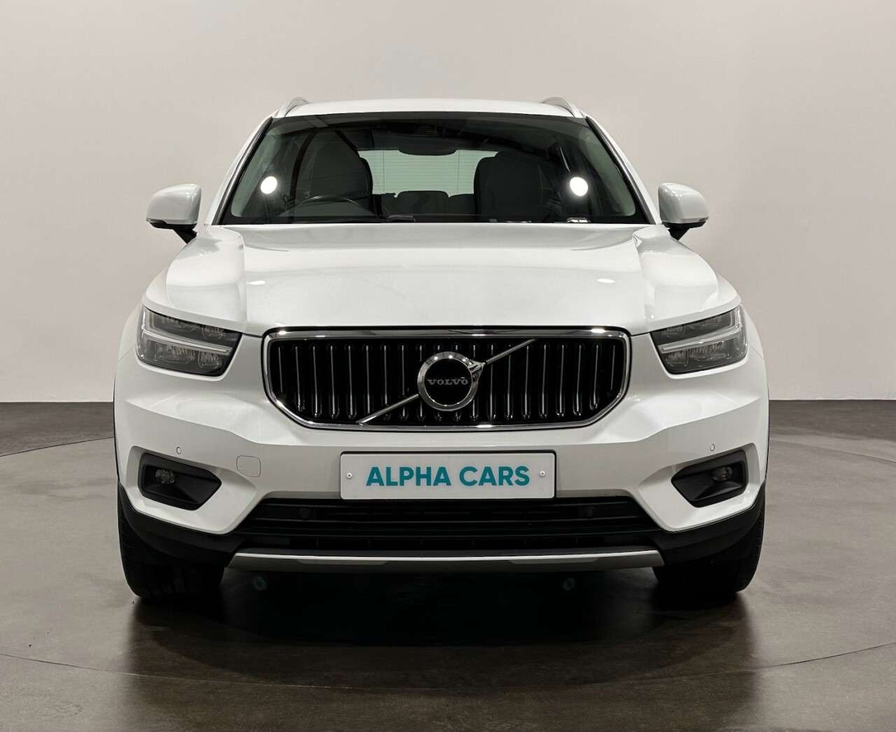 2020 VOLVO XC40 2020 VOLVO XC40