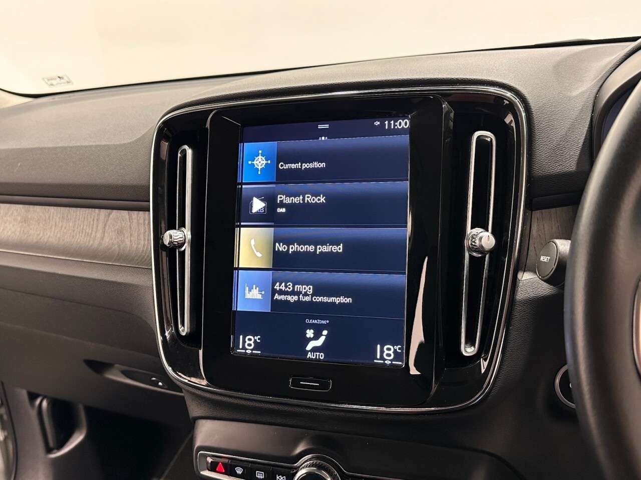 2020 VOLVO XC40 2020 VOLVO XC40