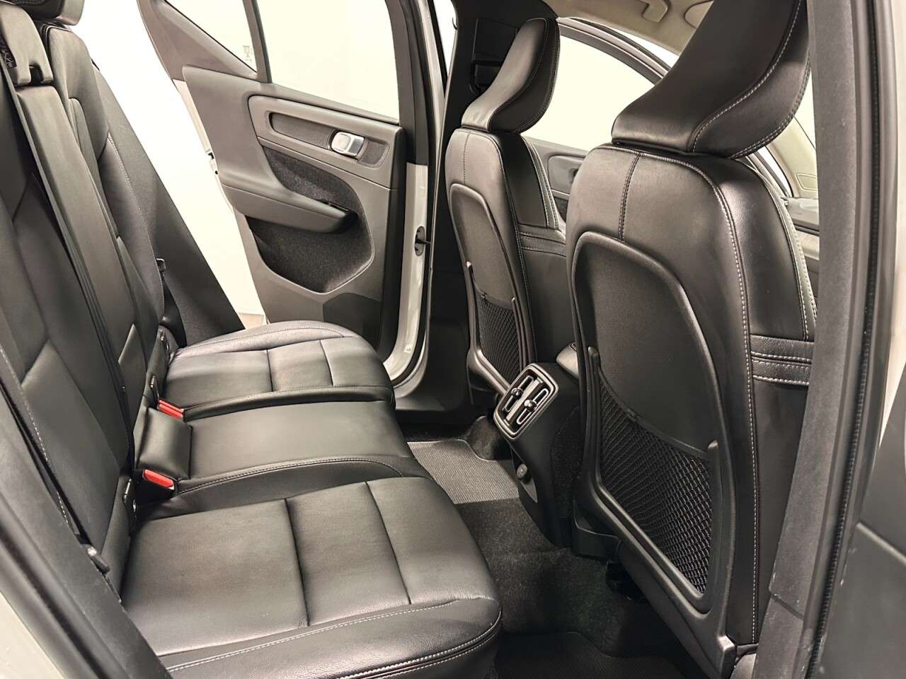 2020 VOLVO XC40 2020 VOLVO XC40