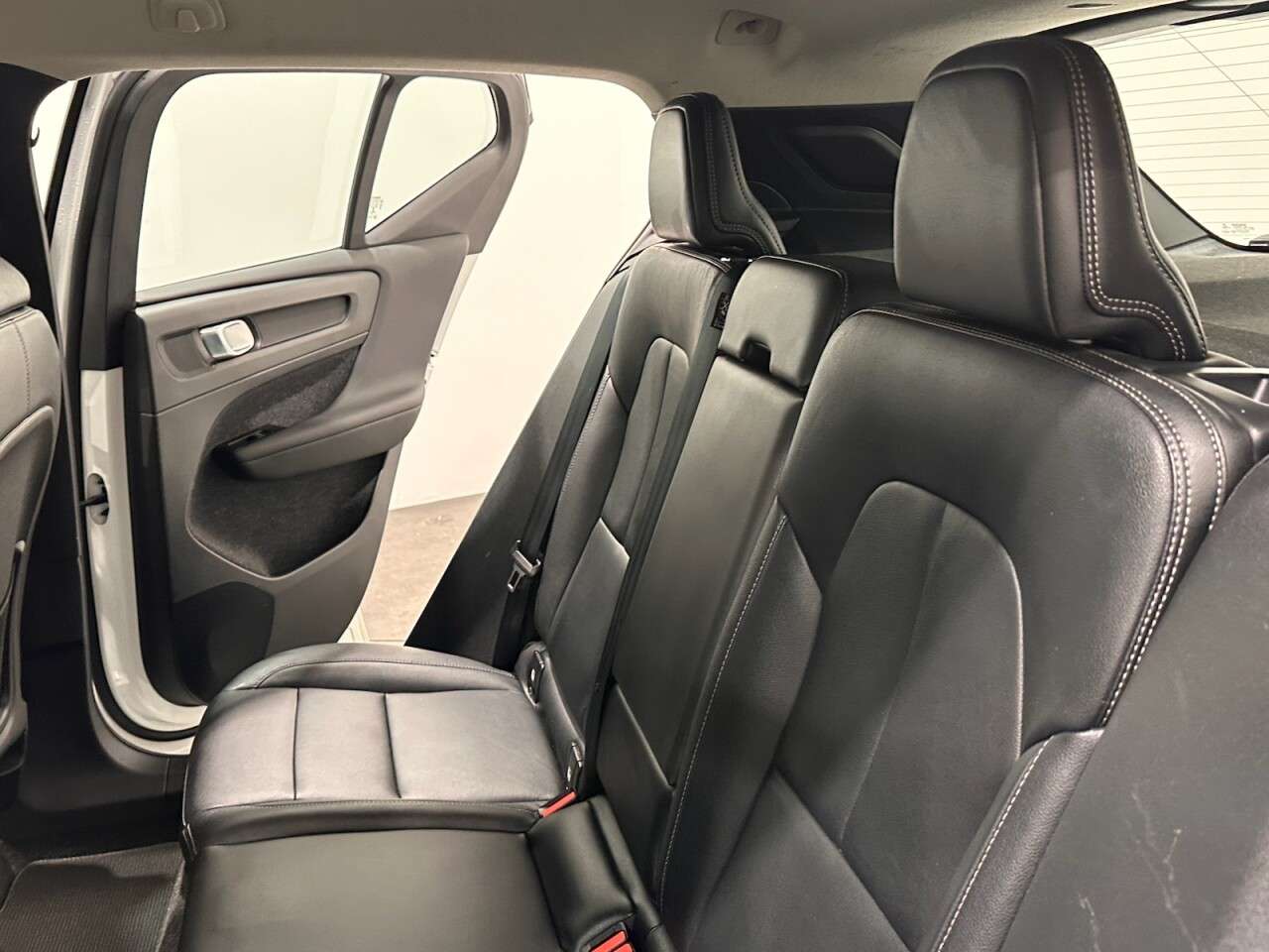 2020 VOLVO XC40 2020 VOLVO XC40