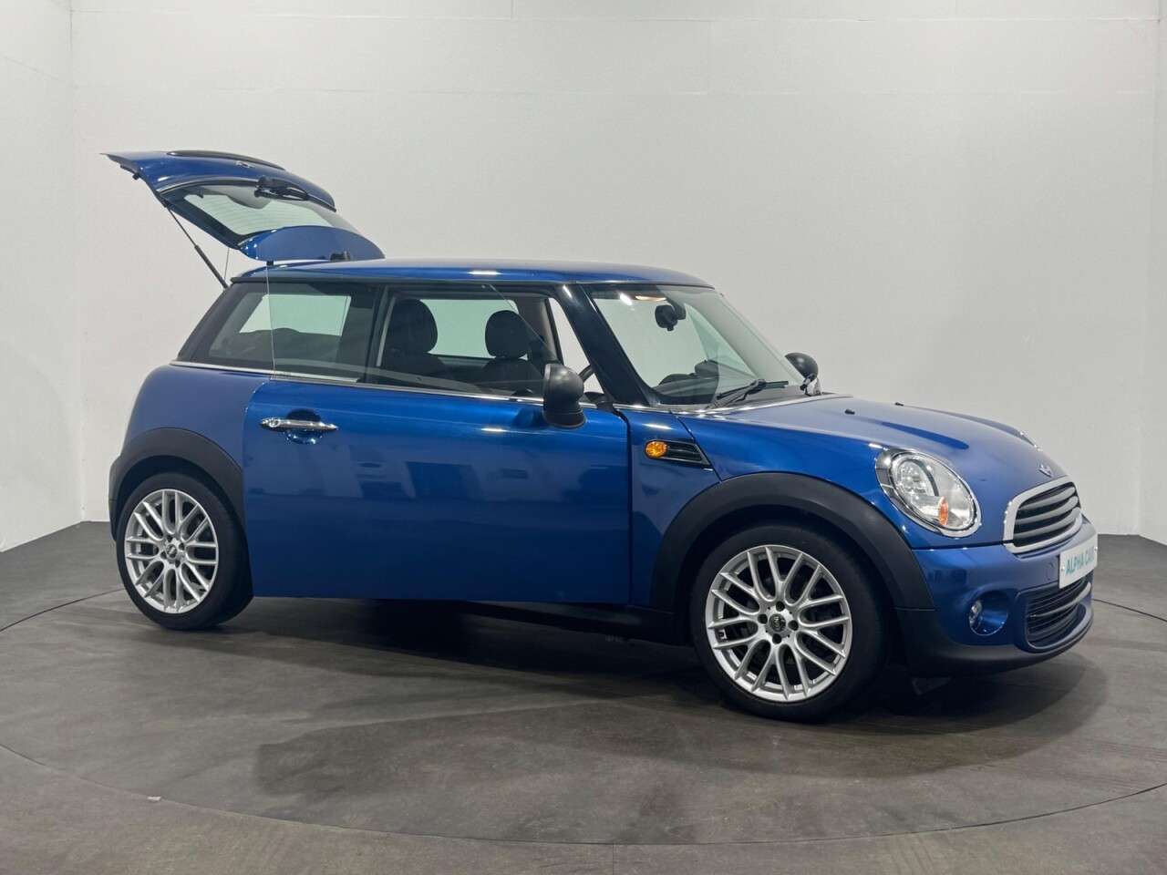 A 2011 MINI HATCH 1.6 One Hatchback 3dr Petrol Steptronic Euro 5 (98 ps) Automatic A 2011 MINI HATCH 1.6 One Hatchback 3dr Petrol Steptronic Euro 5 (98 ps) Automatic