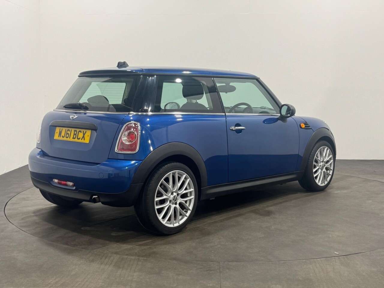 A 2011 MINI HATCH 1.6 One Hatchback 3dr Petrol Steptronic Euro 5 (98 ps) Automatic A 2011 MINI HATCH 1.6 One Hatchback 3dr Petrol Steptronic Euro 5 (98 ps) Automatic