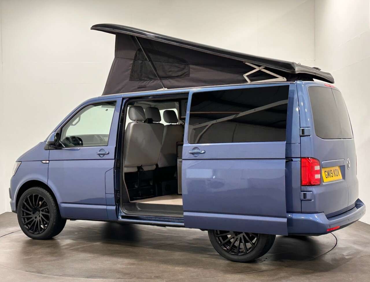 A 2019 VOLKSWAGEN CAMPER VAN 2.0 TSI T28 BlueMotion Big Wave Camper 5dr Manual FWD SWB Euro 6 (s/s) (150 A 2019 VOLKSWAGEN CAMPER VAN 2.0 TSI T28 BlueMotion Big Wave Camper 5dr Manual FWD SWB Euro 6 (s/s) (150