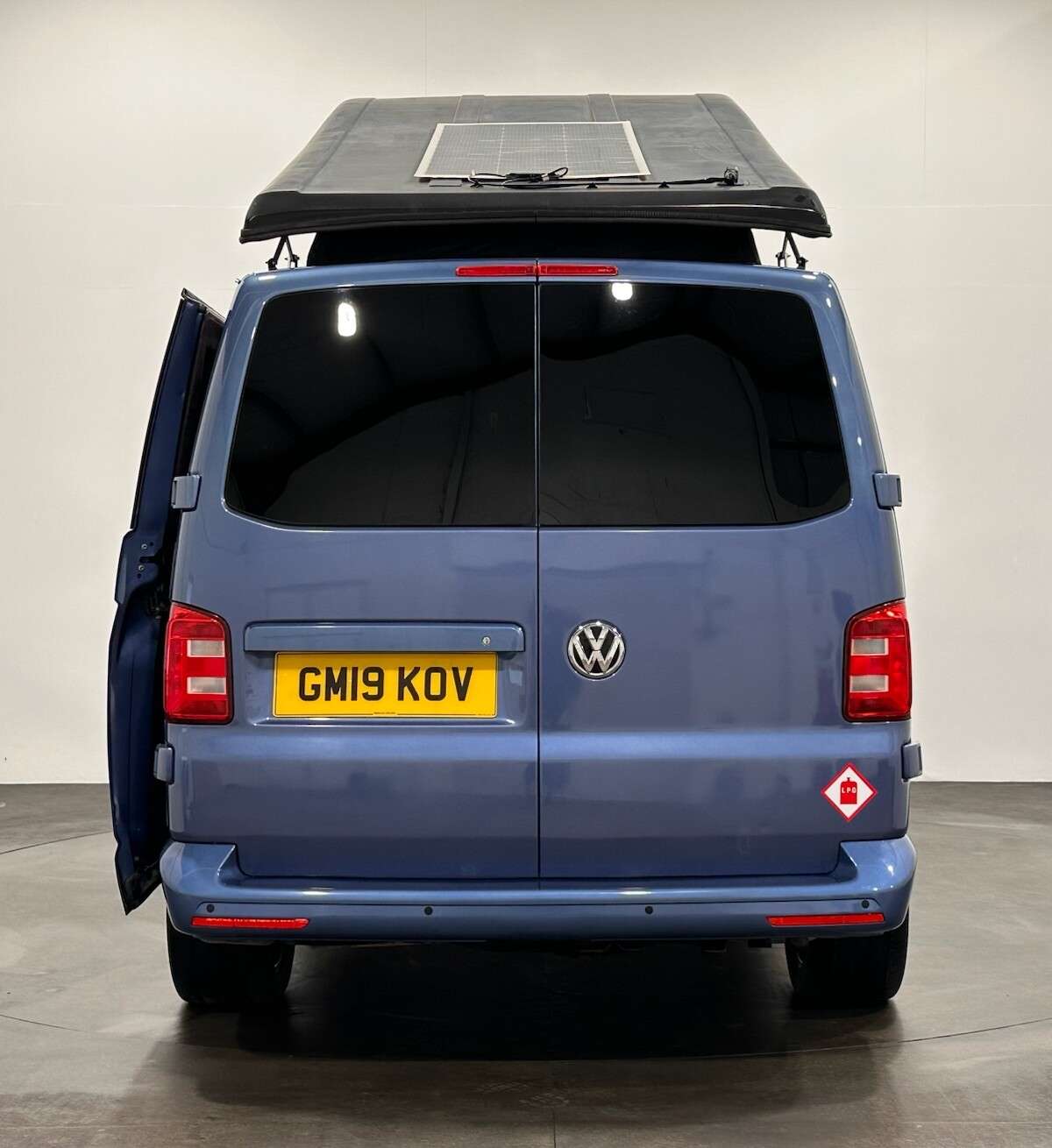 2019 VOLKSWAGEN CAMPER VAN 2019 VOLKSWAGEN CAMPER VAN