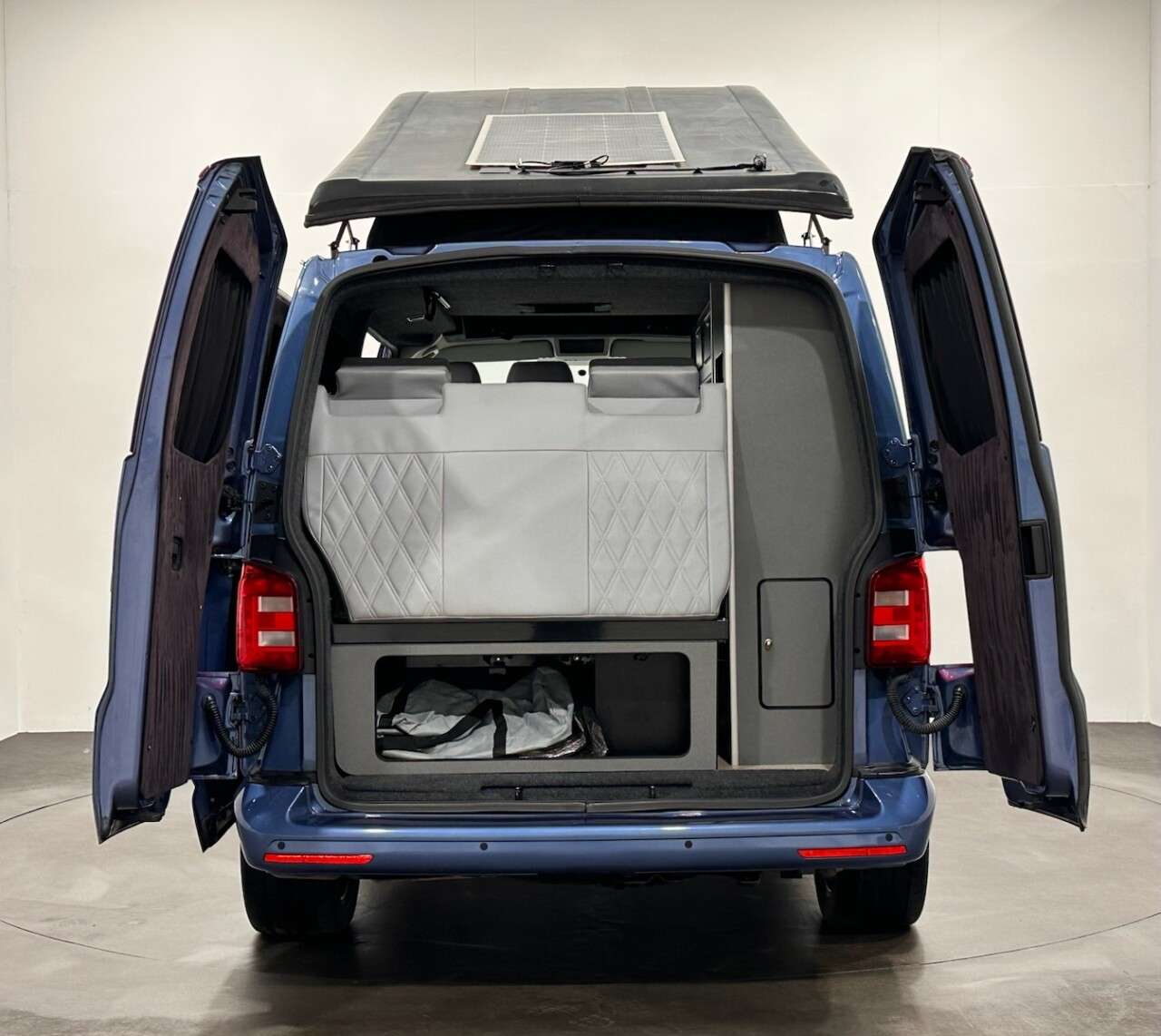 2019 VOLKSWAGEN CAMPER VAN 2019 VOLKSWAGEN CAMPER VAN