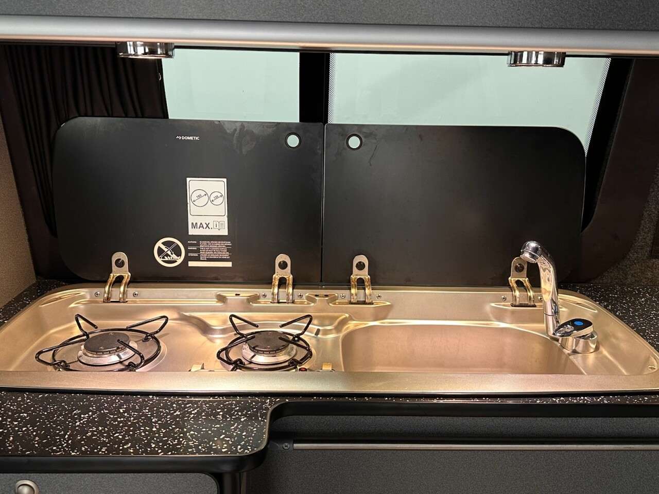 2019 VOLKSWAGEN CAMPER VAN 2019 VOLKSWAGEN CAMPER VAN