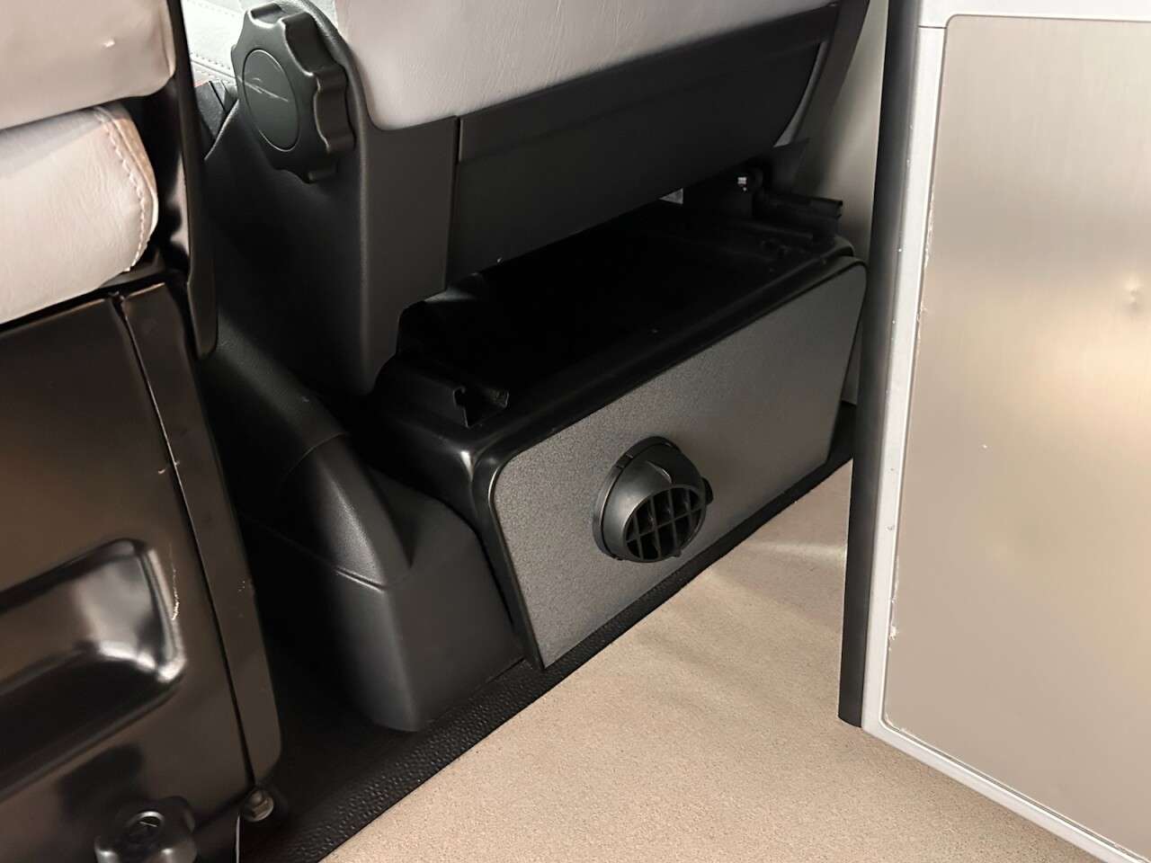 2019 VOLKSWAGEN CAMPER VAN 2019 VOLKSWAGEN CAMPER VAN