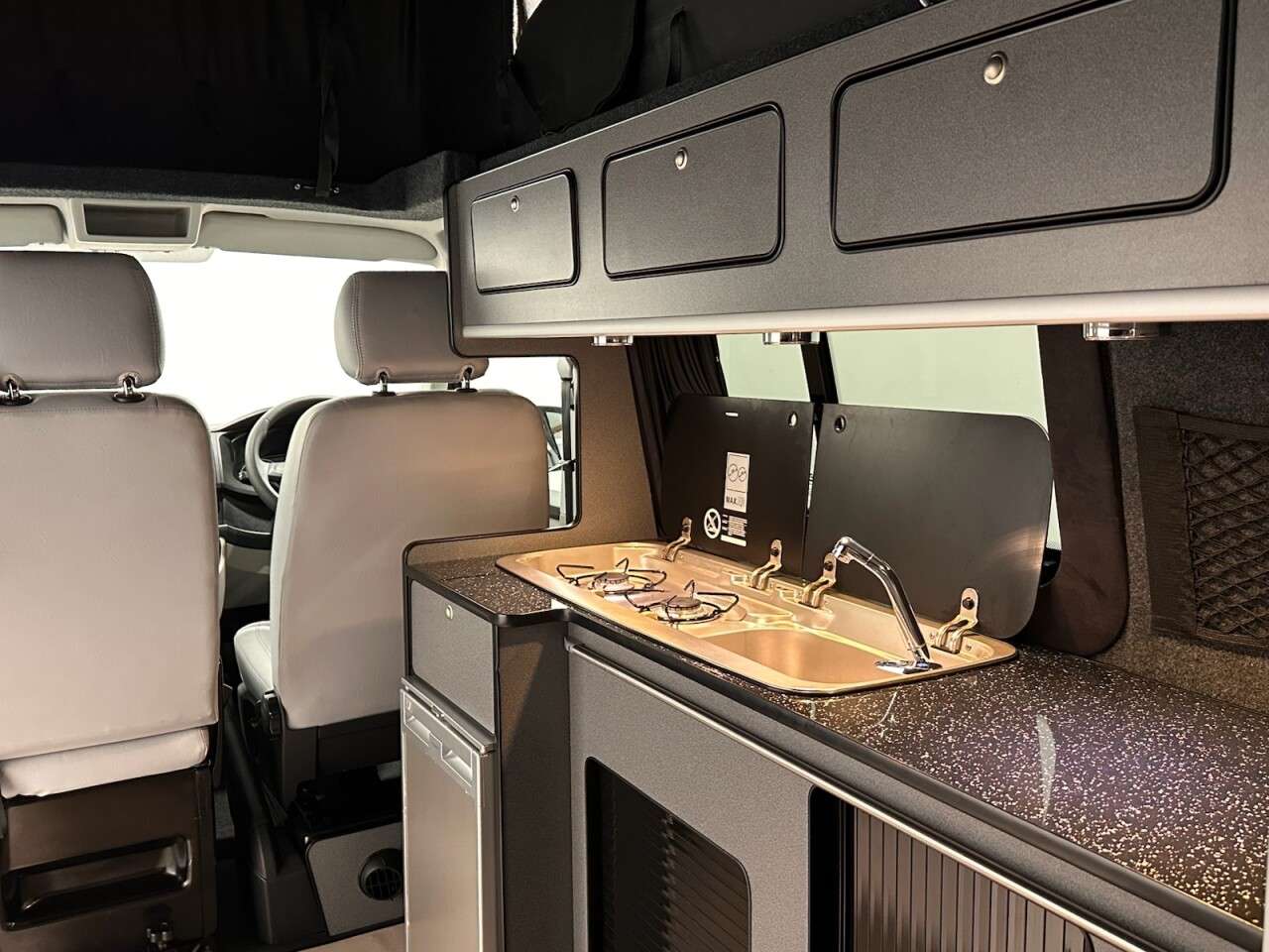 2019 VOLKSWAGEN CAMPER VAN 2019 VOLKSWAGEN CAMPER VAN