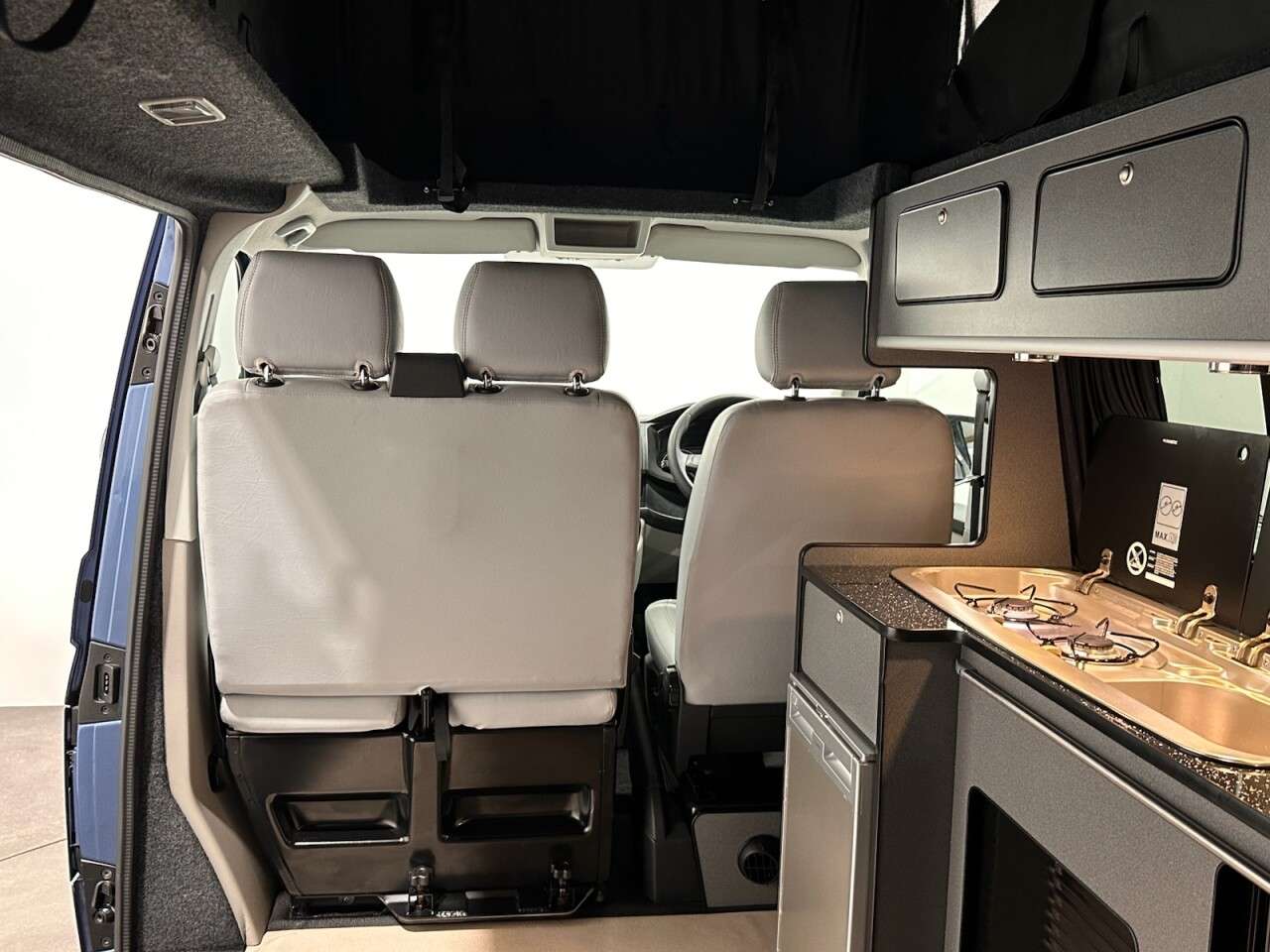 2019 VOLKSWAGEN CAMPER VAN 2019 VOLKSWAGEN CAMPER VAN