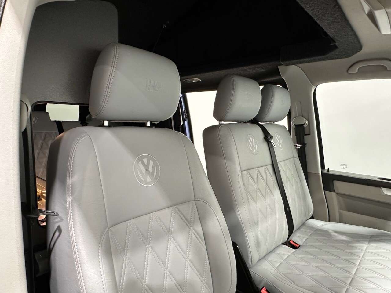 2019 VOLKSWAGEN CAMPER VAN 2019 VOLKSWAGEN CAMPER VAN