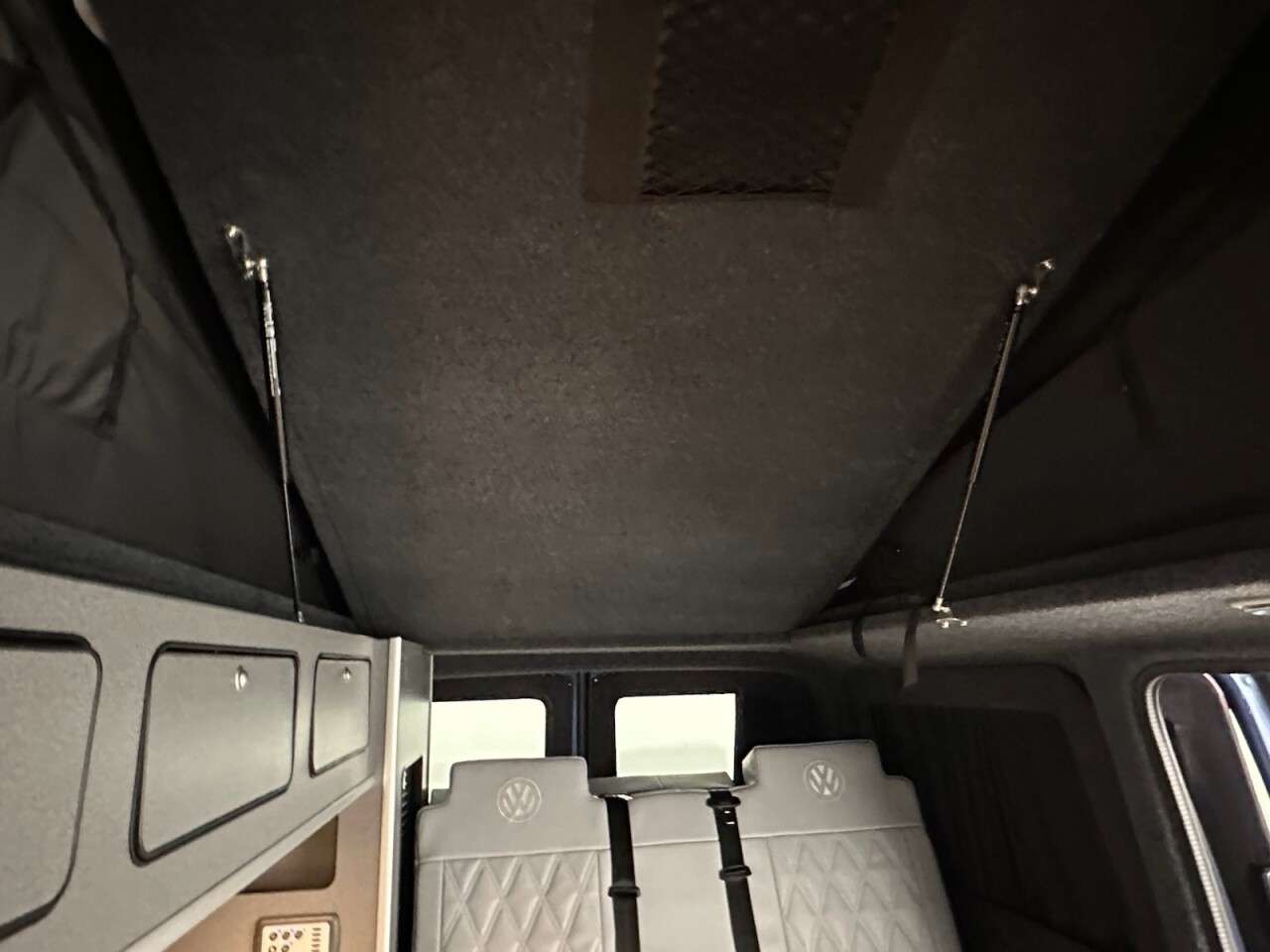 2019 VOLKSWAGEN CAMPER VAN 2019 VOLKSWAGEN CAMPER VAN