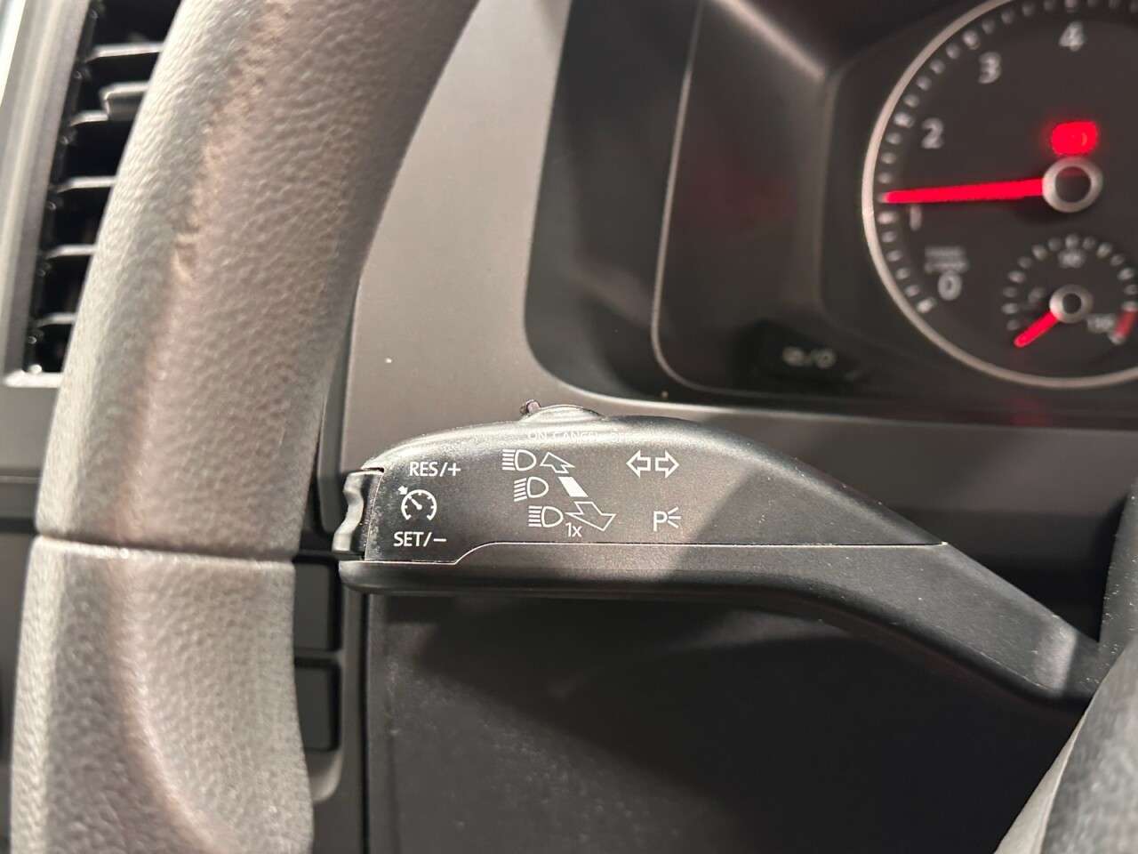 2019 VOLKSWAGEN CAMPER VAN 2019 VOLKSWAGEN CAMPER VAN