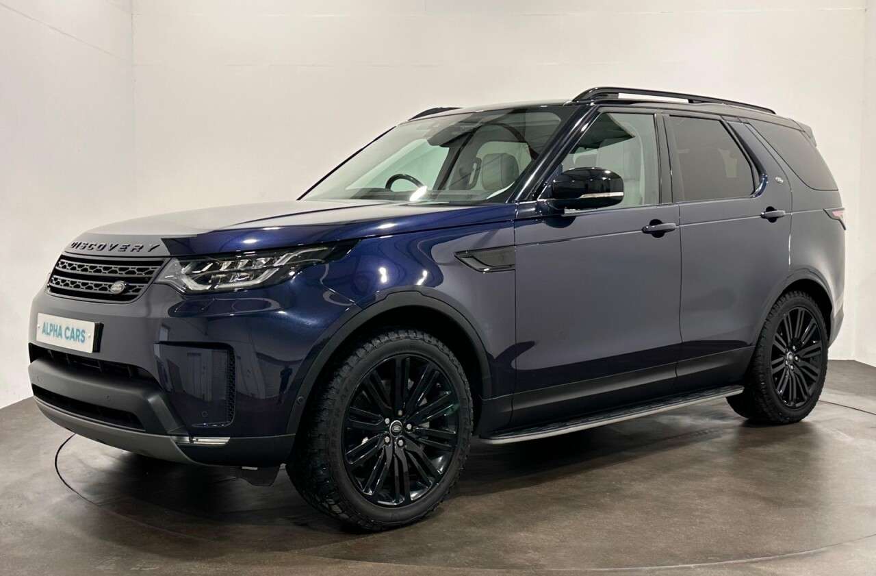 A 2019 LAND ROVER DISCOVERY 3.0 SD V6 HSE SUV 5dr Diesel Auto 4WD Euro 6 (s/s) (306 ps) Electrically De A 2019 LAND ROVER DISCOVERY 3.0 SD V6 HSE SUV 5dr Diesel Auto 4WD Euro 6 (s/s) (306 ps) Electrically De