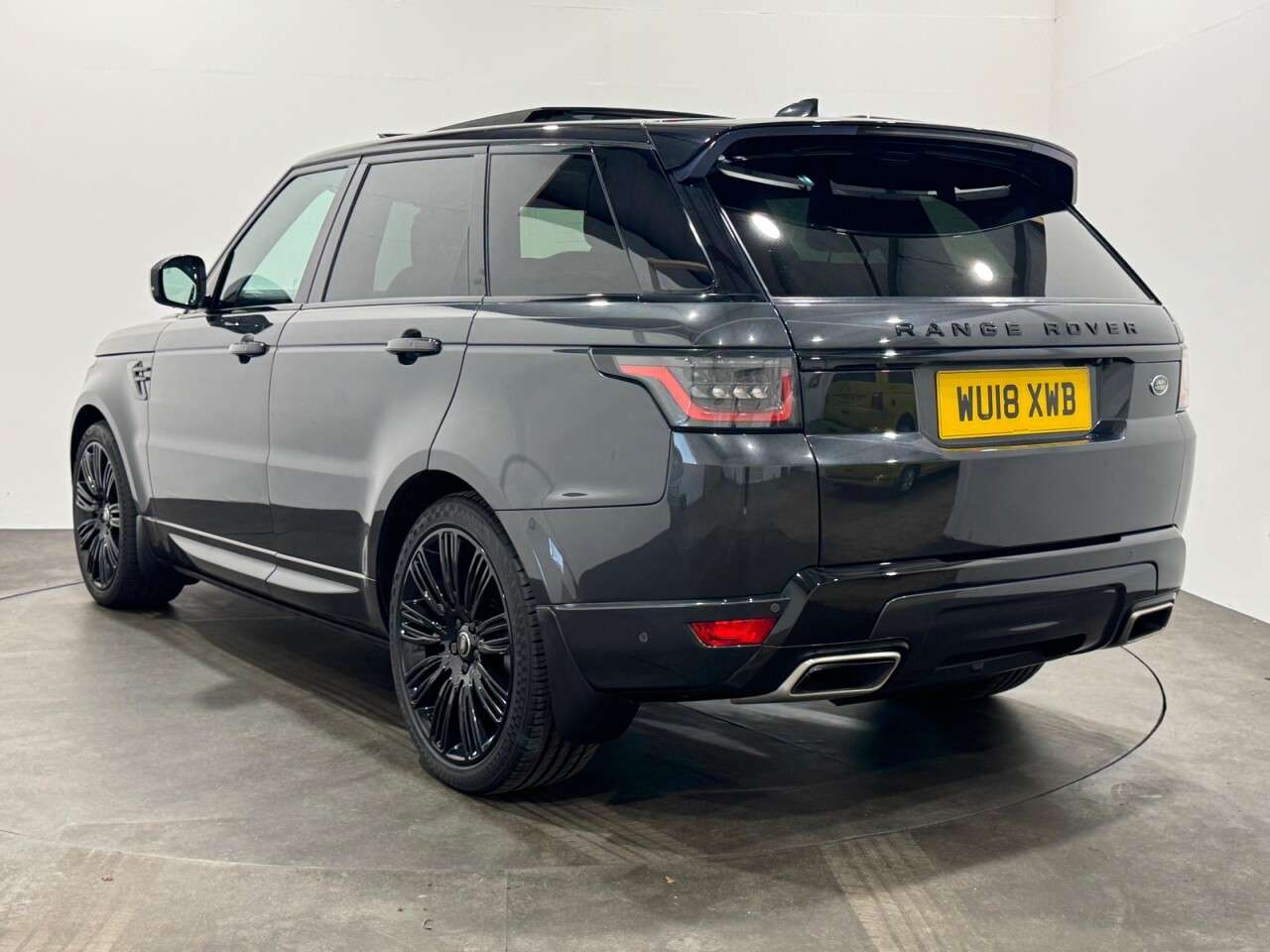 A 2018 LAND ROVER RANGE ROVER SPORT 3.0 SD V6 Autobiography Dynamic SUV 5dr Diesel Auto 4WD Euro 6 (s/s) (306 p A 2018 LAND ROVER RANGE ROVER SPORT 3.0 SD V6 Autobiography Dynamic SUV 5dr Diesel Auto 4WD Euro 6 (s/s) (306 p