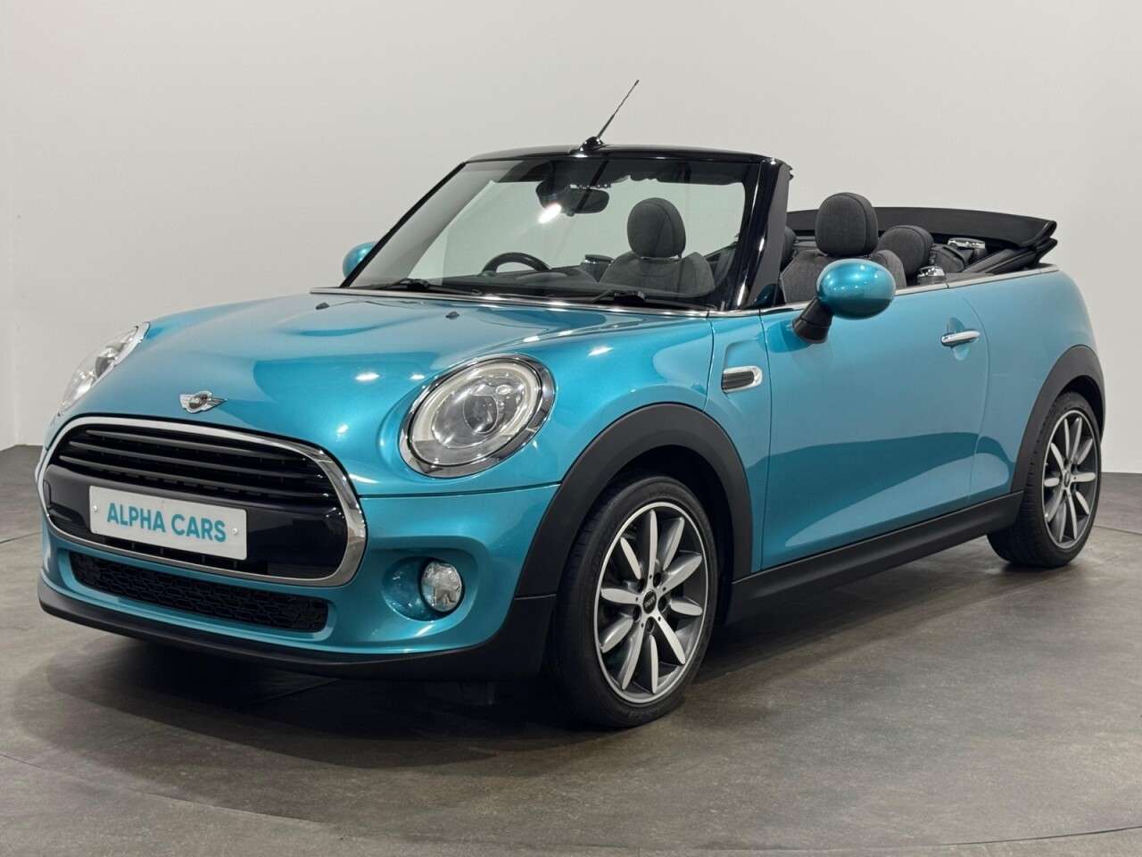 A 2016 MINI CONVERTIBLE 1.5 Cooper Convertible 2dr Petrol Manual Euro 6 (s/s) (136 ps) A 2016 MINI CONVERTIBLE 1.5 Cooper Convertible 2dr Petrol Manual Euro 6 (s/s) (136 ps)