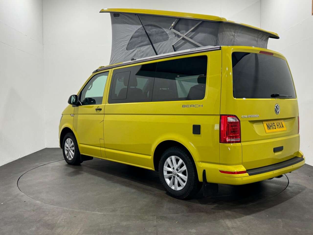 A 2019 VOLKSWAGEN CALIFORNIA 2.0 TDI BlueMotion Tech Beach Camper 4dr Diesel DSG Euro 6 (s/s) (150 ps) S A 2019 VOLKSWAGEN CALIFORNIA 2.0 TDI BlueMotion Tech Beach Camper 4dr Diesel DSG Euro 6 (s/s) (150 ps) S