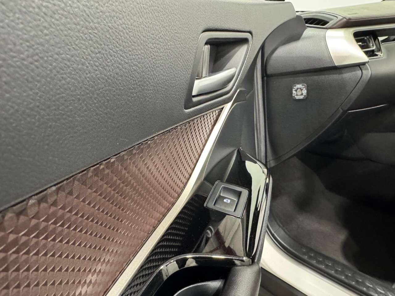2018 TOYOTA C-HR 2018 TOYOTA C-HR