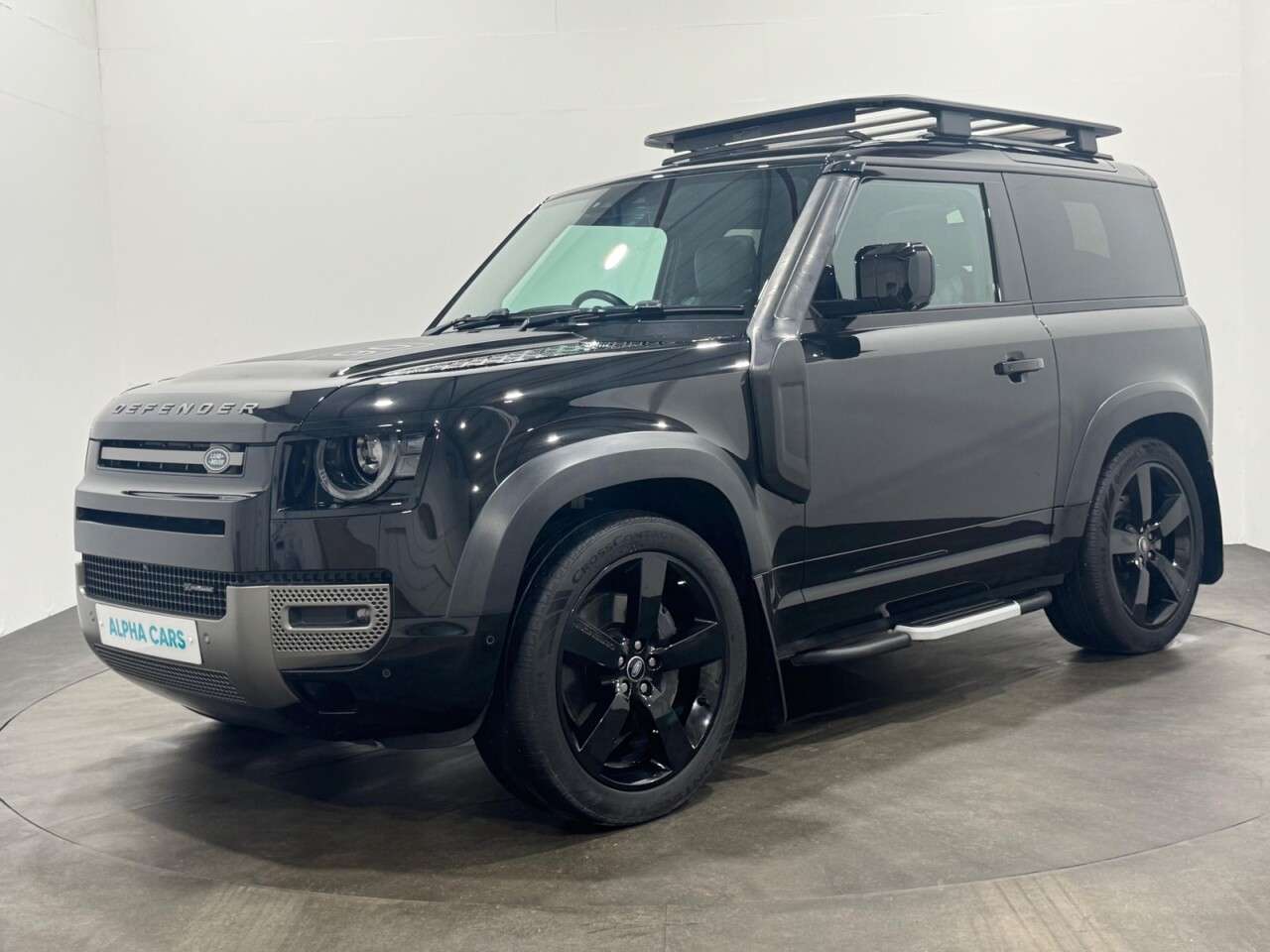 A 2023 LAND ROVER DEFENDER 90 3.0 D250 MHEV X-Dynamic SE SUV 3dr Diesel Auto 4WD Euro 6 (s/s) (250 ps) Gl A 2023 LAND ROVER DEFENDER 90 3.0 D250 MHEV X-Dynamic SE SUV 3dr Diesel Auto 4WD Euro 6 (s/s) (250 ps) Gl