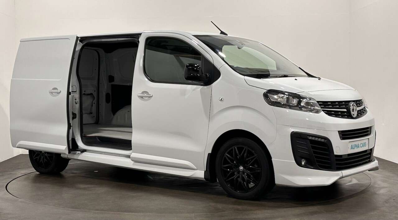 A 2023 VAUXHALL VIVARO 2.0 Turbo D 3100 GS Panel Van 6dr Diesel Auto L1 H1 Euro 6 (s/s) (180 ps) 3 A 2023 VAUXHALL VIVARO 2.0 Turbo D 3100 GS Panel Van 6dr Diesel Auto L1 H1 Euro 6 (s/s) (180 ps) 3