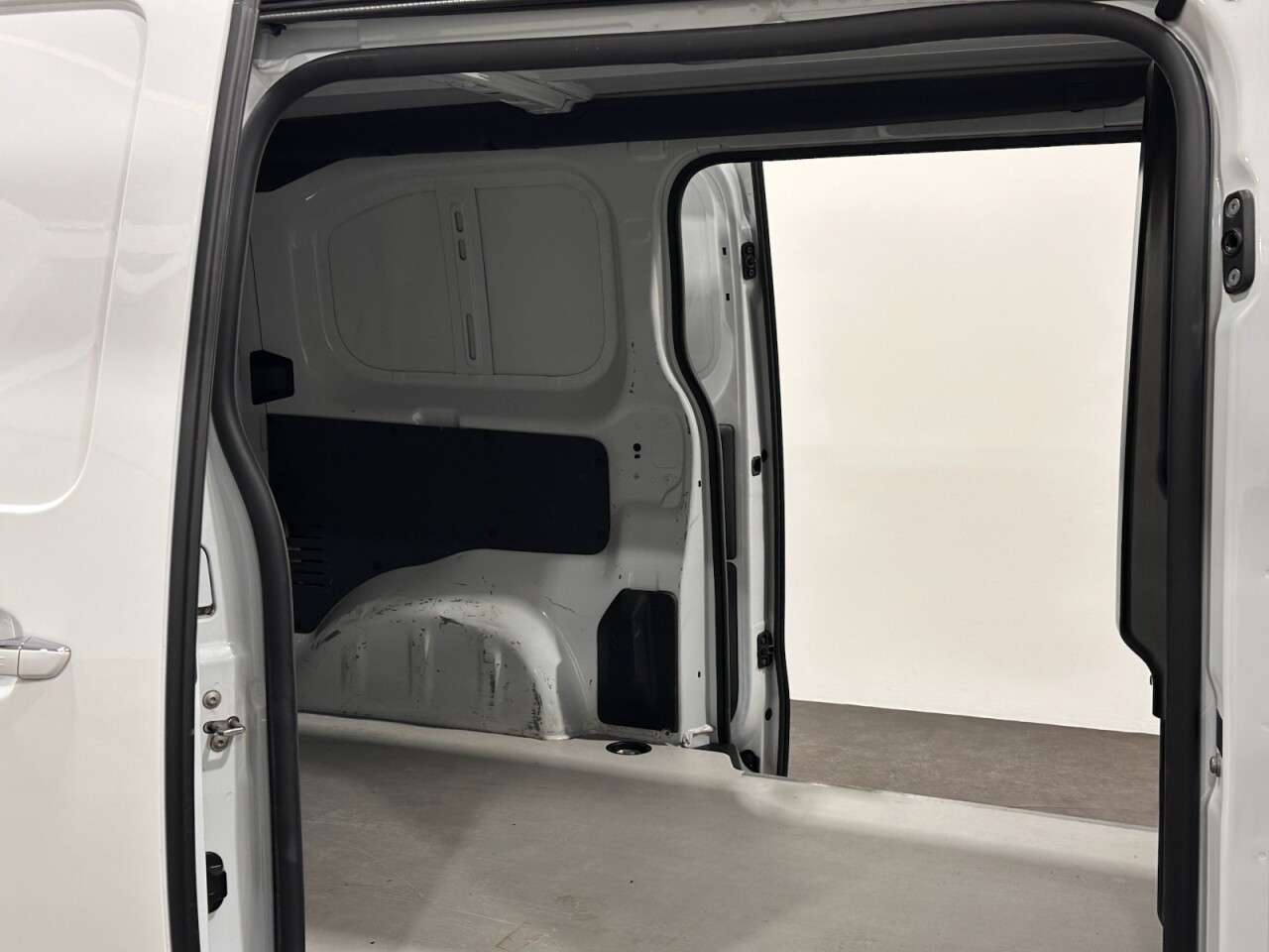 2023 VAUXHALL VIVARO 2023 VAUXHALL VIVARO