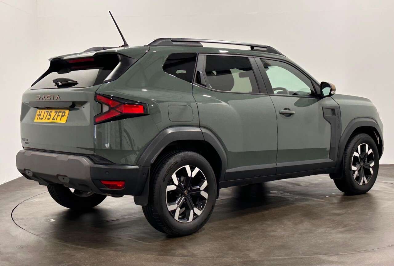 A 2025 DACIA DUSTER 1.6 Hybrid EXTREME SUV 5dr Petrol Hybrid Auto Euro 6 (s/s) (140 ps) 360 Vie A 2025 DACIA DUSTER 1.6 Hybrid EXTREME SUV 5dr Petrol Hybrid Auto Euro 6 (s/s) (140 ps) 360 Vie