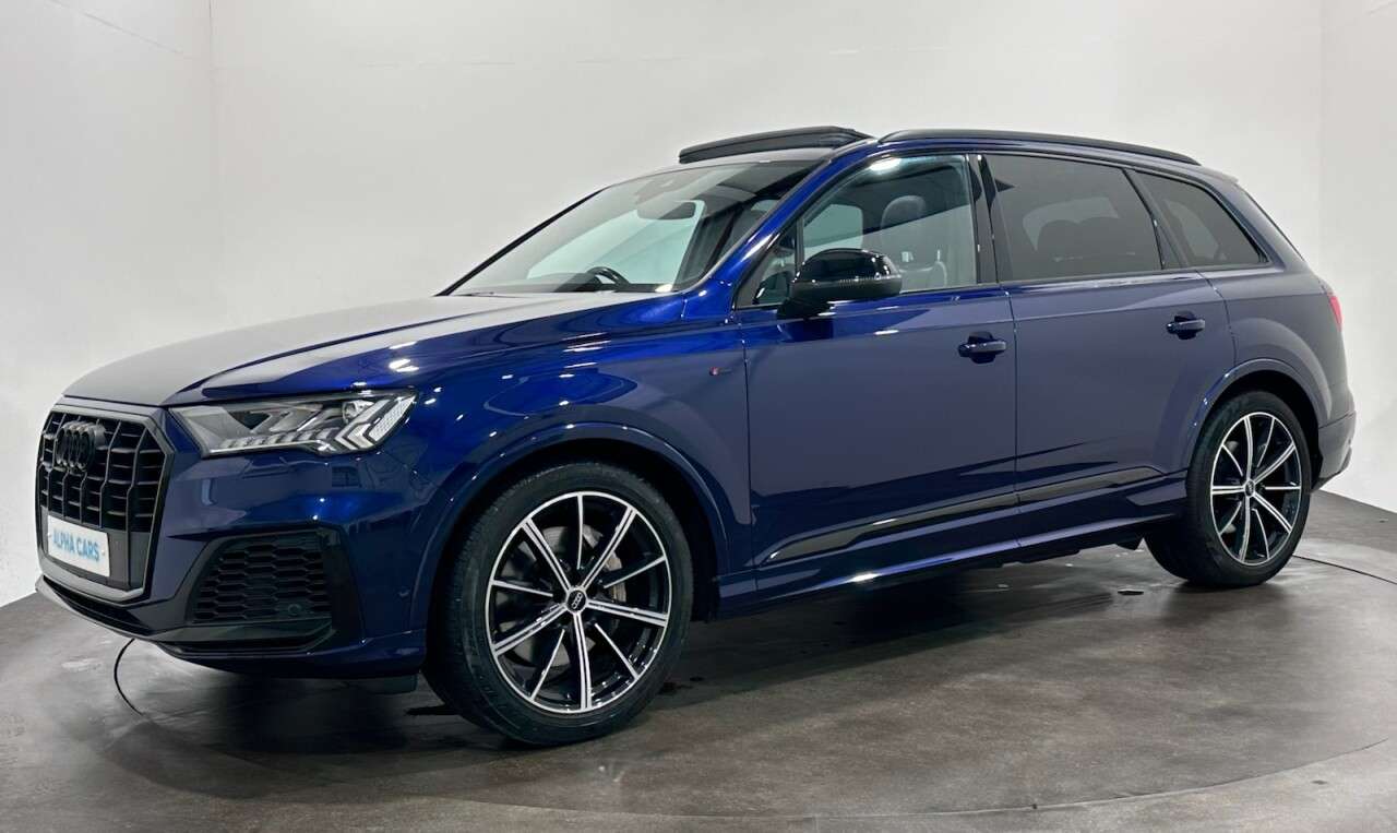 A 2019 AUDI Q7 3.0 TDI V6 50 Black Edition SUV 5dr Diesel Tiptronic quattro Euro 6 (s/s) ( A 2019 AUDI Q7 3.0 TDI V6 50 Black Edition SUV 5dr Diesel Tiptronic quattro Euro 6 (s/s) (