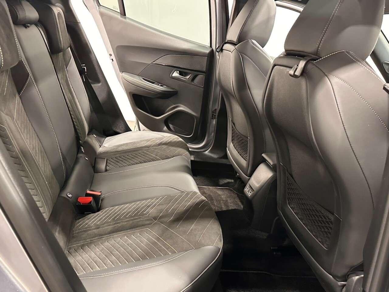 2024 PEUGEOT 2008 2024 PEUGEOT 2008