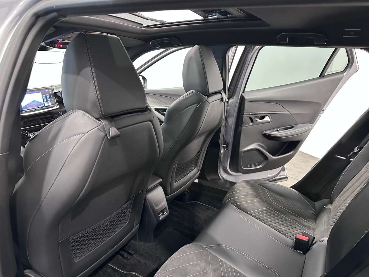 2024 PEUGEOT 2008 2024 PEUGEOT 2008