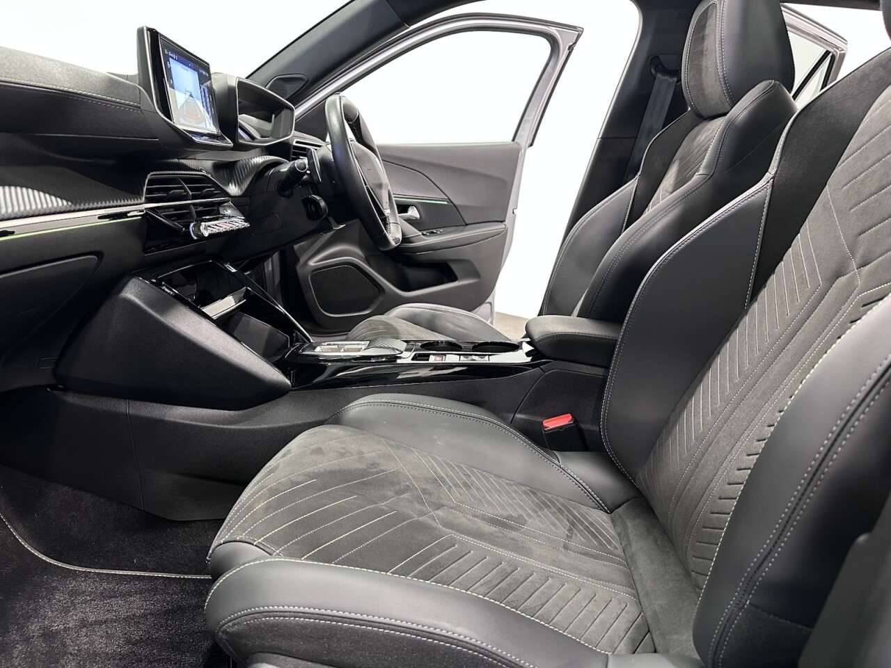 2024 PEUGEOT 2008 2024 PEUGEOT 2008