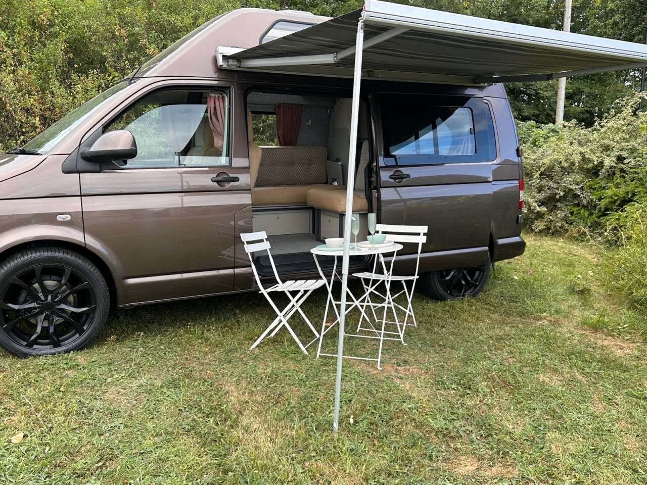 A 2012 VOLKSWAGEN TRANSPORTER 2.0 TDI T30 Leisuredrive Vivante 4dr Diesel DSG L3 H1 (216 g/km, 138 bhp) H A 2012 VOLKSWAGEN TRANSPORTER 2.0 TDI T30 Leisuredrive Vivante 4dr Diesel DSG L3 H1 (216 g/km, 138 bhp) H