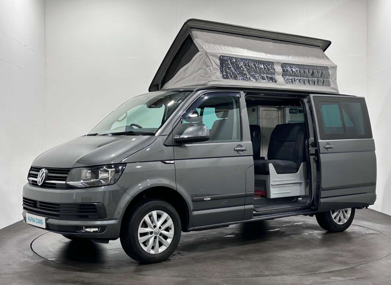 A 2019 VOLKSWAGEN TRANSPORTER 2.0 TDI T30 BlueMotion Tech Highline Kombi Double Cab 5dr Diesel DSG FWD SW A 2019 VOLKSWAGEN TRANSPORTER 2.0 TDI T30 BlueMotion Tech Highline Kombi Double Cab 5dr Diesel DSG FWD SW