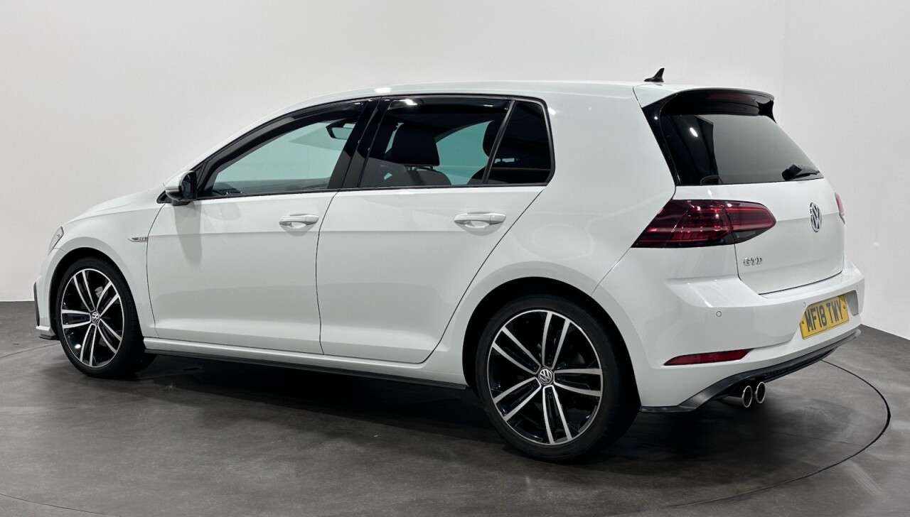 A 2018 VOLKSWAGEN GOLF 2.0 TDI GTD Hatchback 5dr Diesel DSG Euro 6 (s/s) (184 ps) Heated Seats A 2018 VOLKSWAGEN GOLF 2.0 TDI GTD Hatchback 5dr Diesel DSG Euro 6 (s/s) (184 ps) Heated Seats