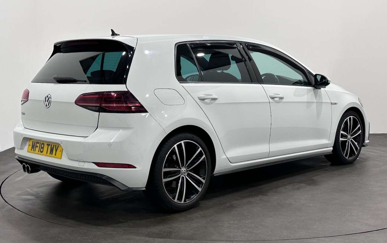 A 2018 VOLKSWAGEN GOLF 2.0 TDI GTD Hatchback 5dr Diesel DSG Euro 6 (s/s) (184 ps) Heated Seats A 2018 VOLKSWAGEN GOLF 2.0 TDI GTD Hatchback 5dr Diesel DSG Euro 6 (s/s) (184 ps) Heated Seats