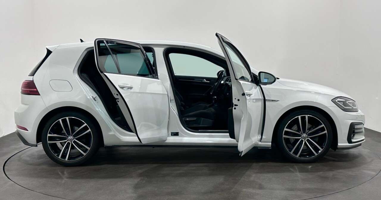 2018 VOLKSWAGEN GOLF 2018 VOLKSWAGEN GOLF