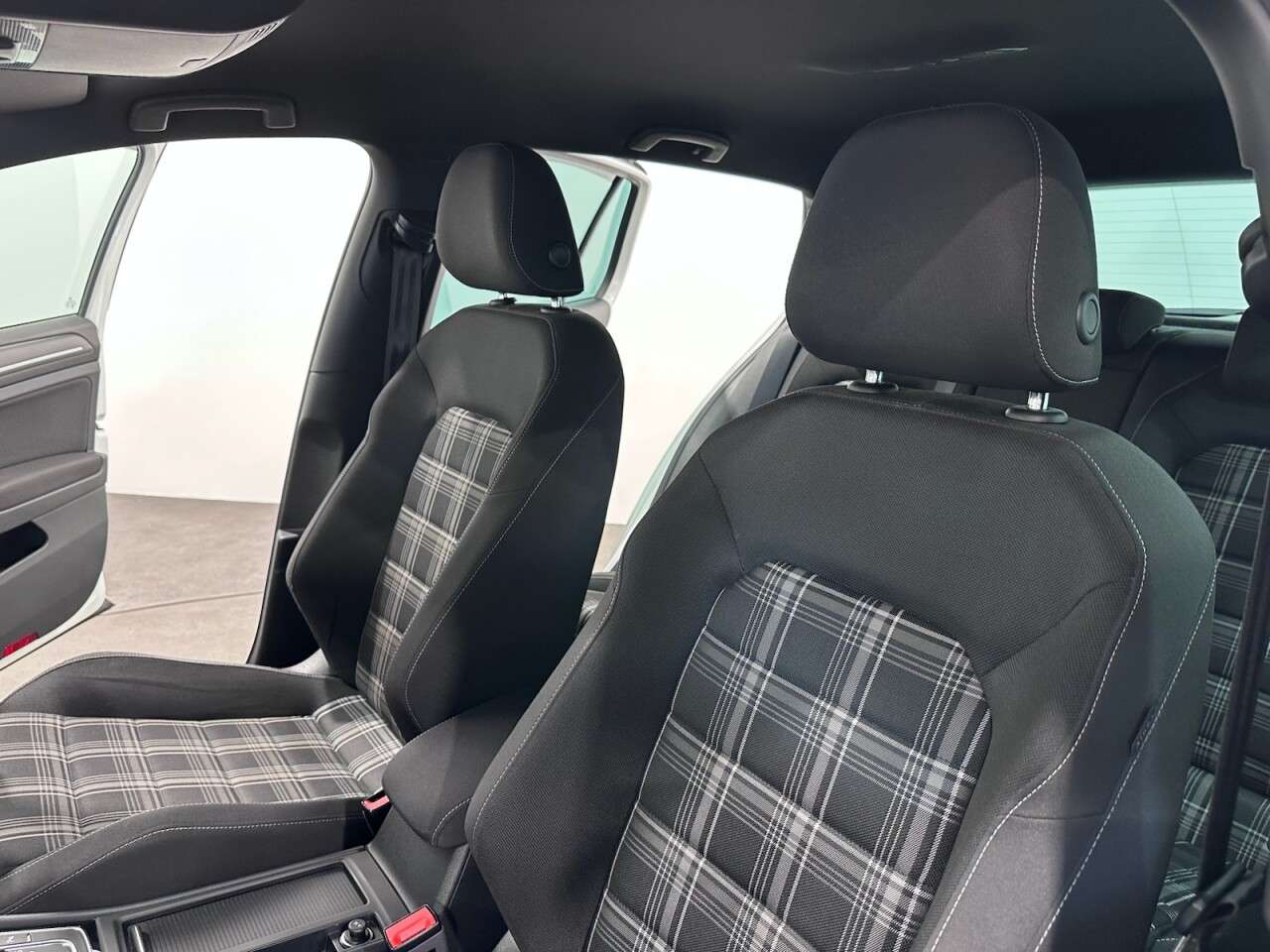 2018 VOLKSWAGEN GOLF 2018 VOLKSWAGEN GOLF