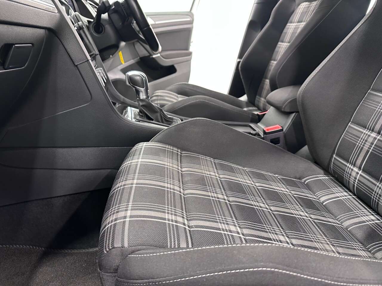 2018 VOLKSWAGEN GOLF 2018 VOLKSWAGEN GOLF